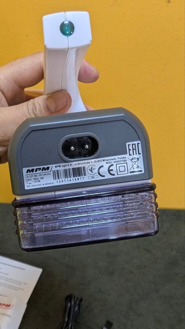 Quitapelusas Eléctrico para Ropa - Imagen 9