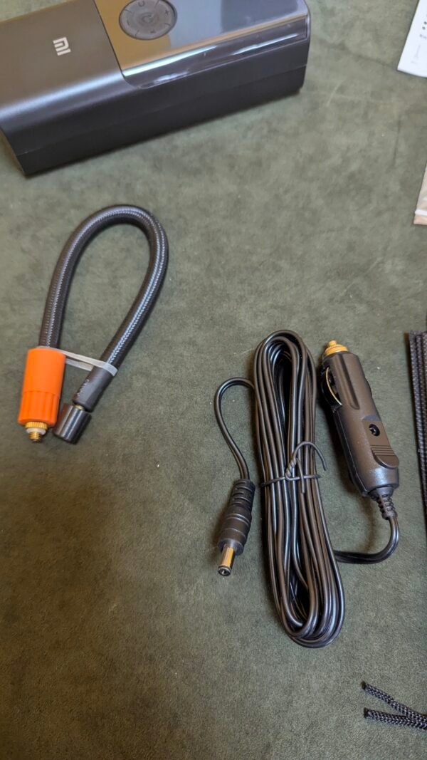 Comprensor de aire portatil para neumatico de coche - Imagen 4