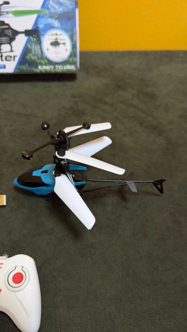 Mini helicóptero de inducción RC con luz de retención de altitud - Imagen 6