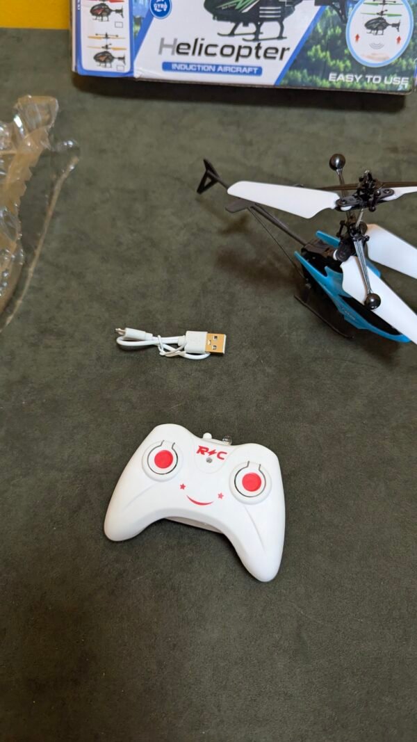Mini helicóptero de inducción RC con luz de retención de altitud - Imagen 3