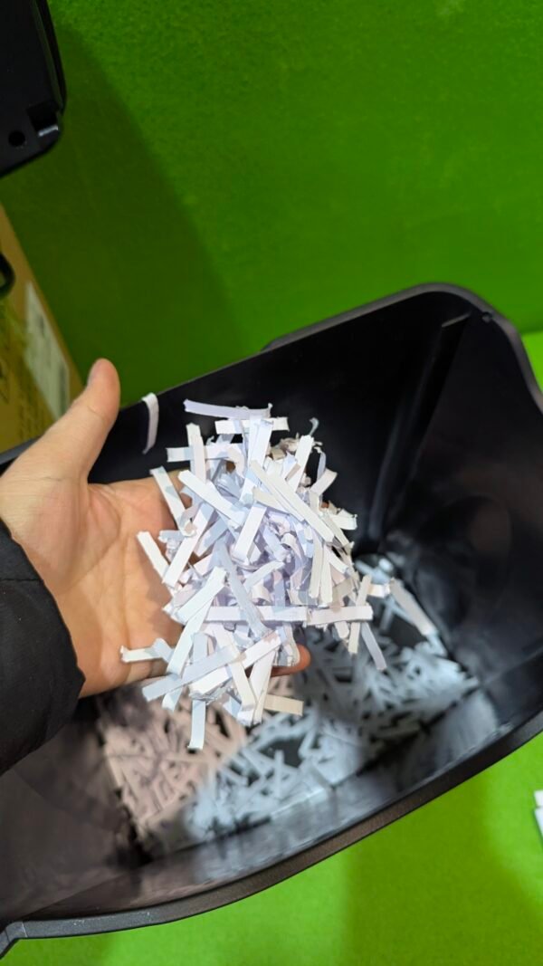 Amazon Basics Destructora de papel y tarjetas - Imagen 6
