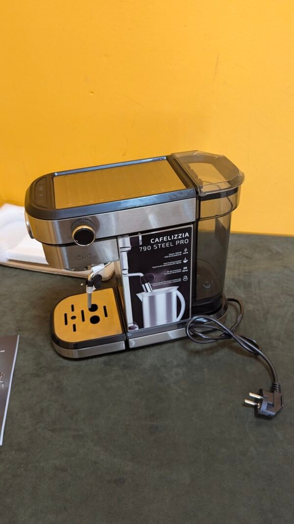 Cecotec Cafetera para Espressos y Cappuccino Cafelizzia 790 Steel Pro - Imagen 4